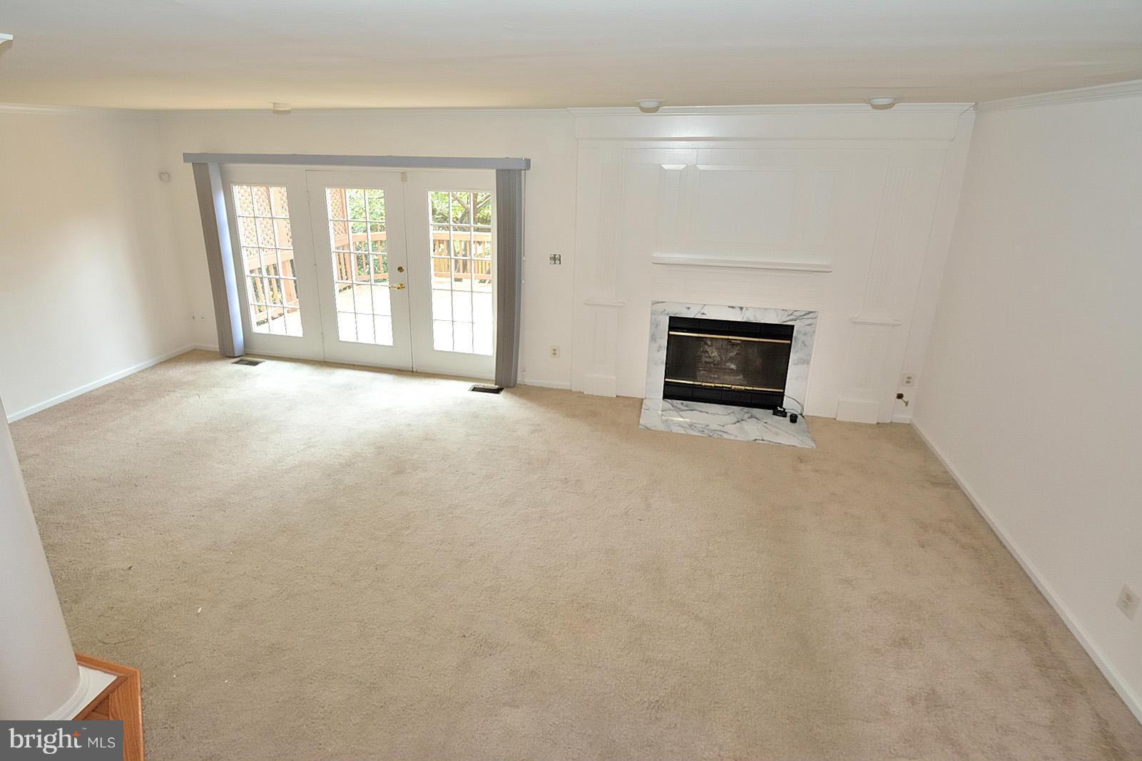 3844 Inverness Road Fairfax, VA 22033 - Photo 9 of 29 Living Room