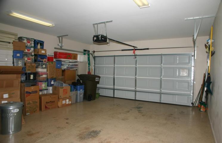 6309 Beaver Ridge Road Knoxville, TN 37931 - Photo 17 of 19 Garage