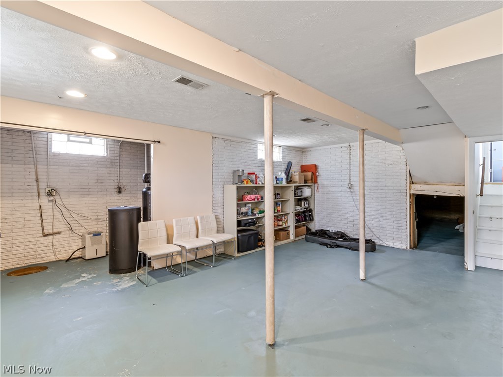 1138 Oak Tree Road Akron, OH 44320 - Photo 25 of 25 Gallery Image 25