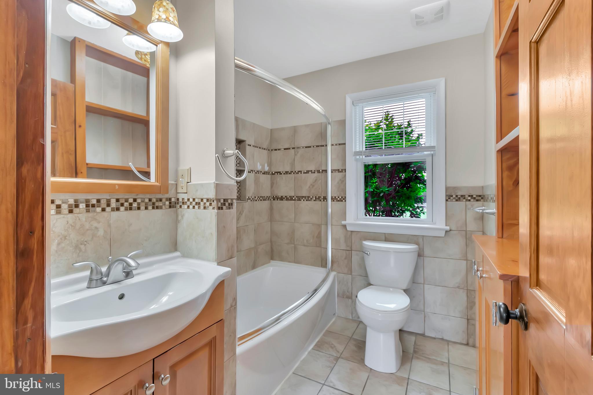 101 Mattson Road Garnet Valley, PA 19060 - Photo 17 of 67 Hall Bath