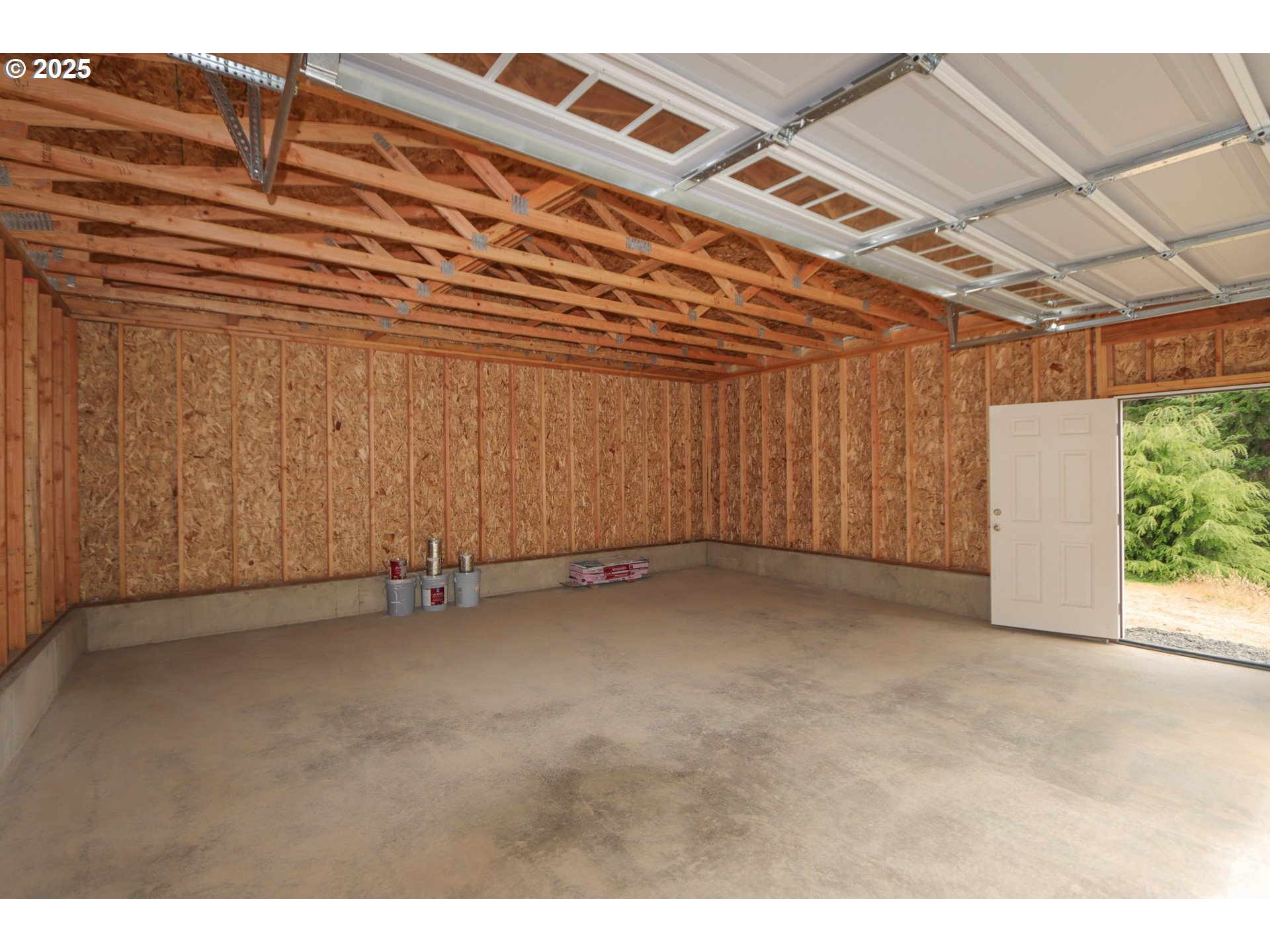 425 Providence Drive Reedsport, OR 97467 - Photo 25 of 33 a view of an empty room
