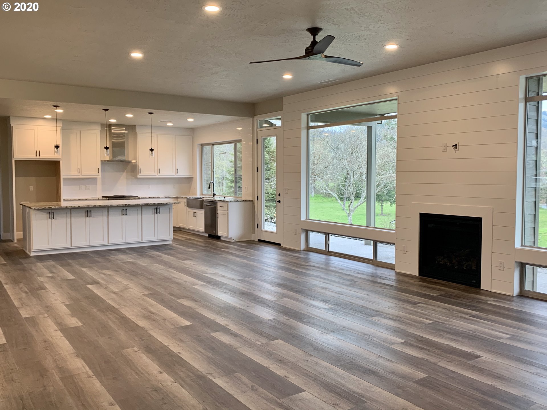502 River Bend Road Roseburg, OR 97471 - Photo 4 of 31 Gallery Image 4