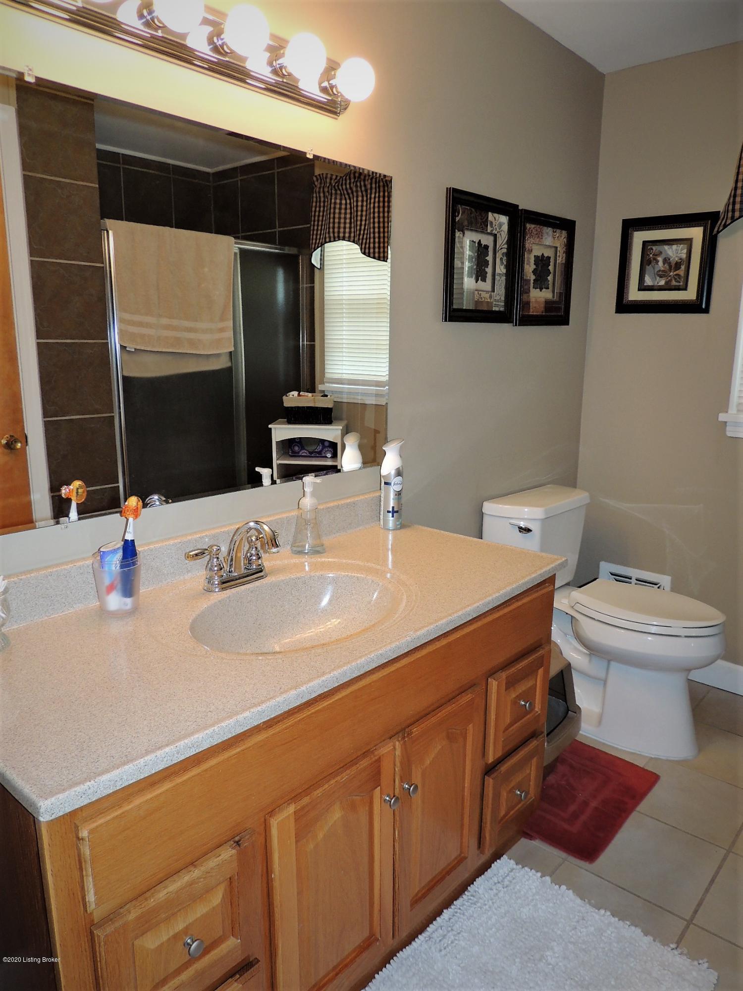 2811 Timber Hill Road Louisville, KY 40214 - Photo 45 of 68 DSCN0053 (2)