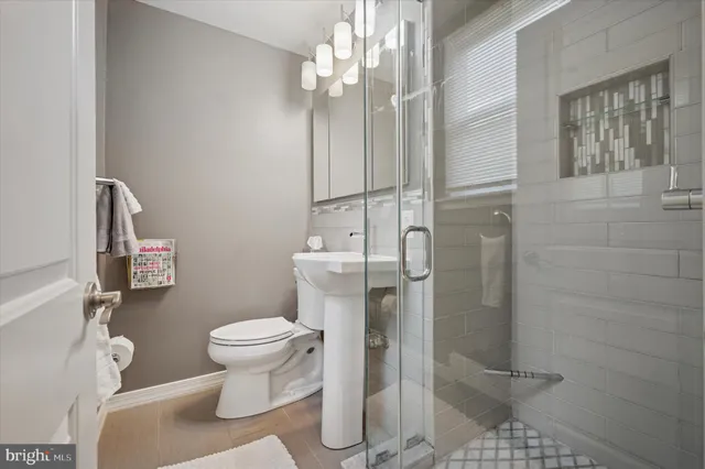 $395,000 | 933 Slocum Street, Philadelphia, PA 19150