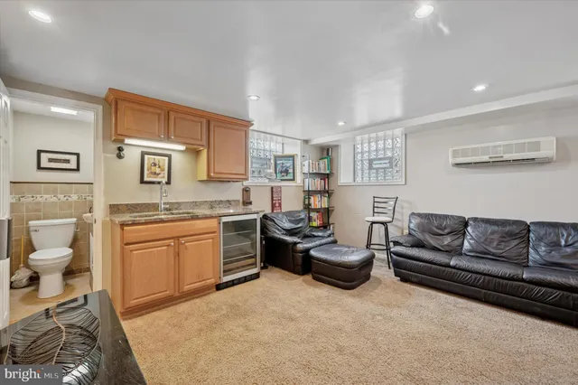 $395,000 | 933 Slocum Street, Philadelphia, PA 19150