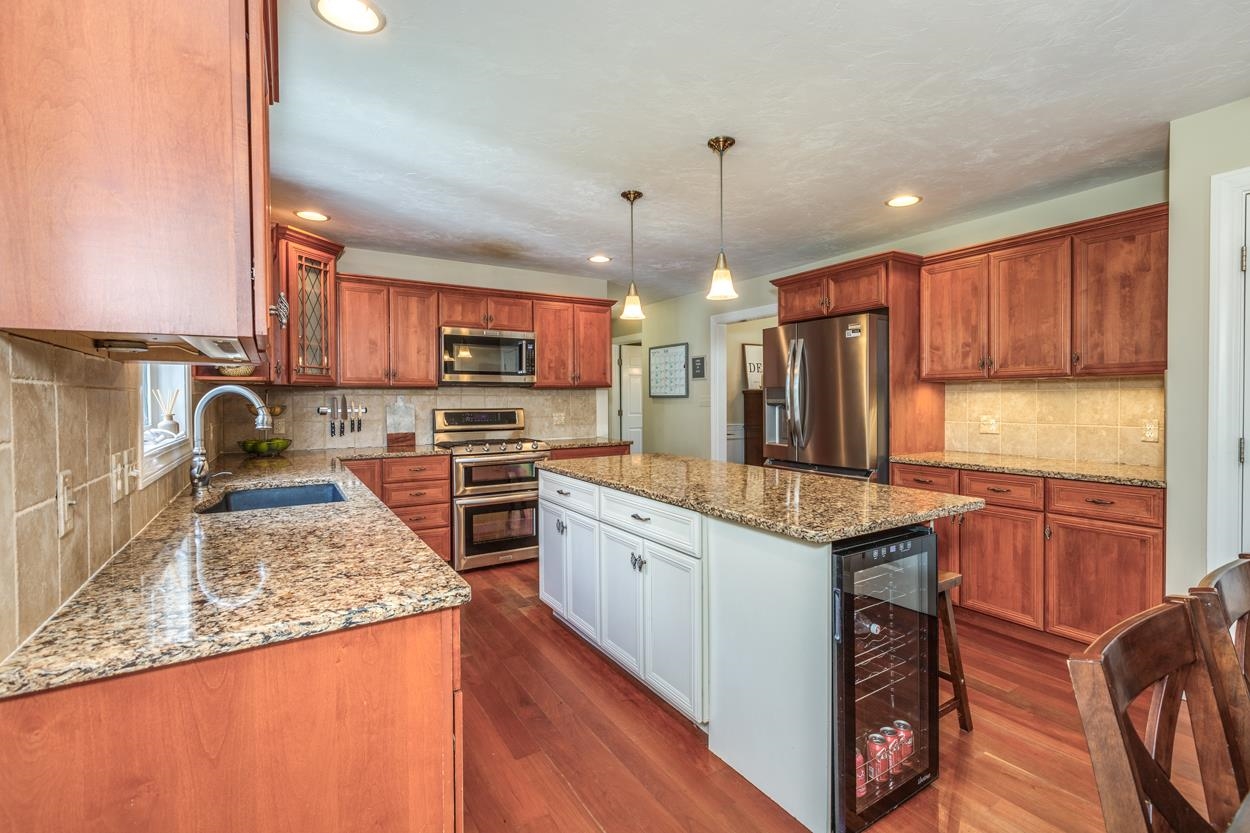 149 Calef Island Road Barrington, NH 03825 - Photo 2 of 40