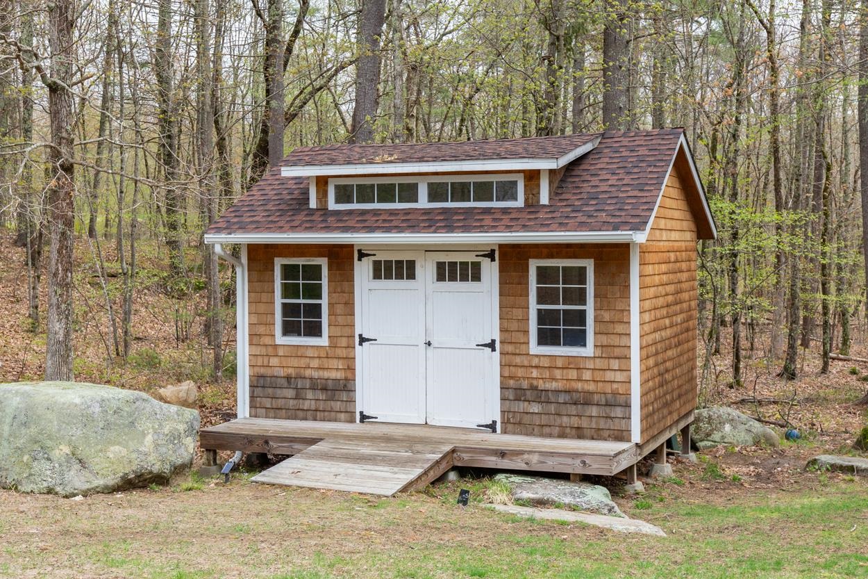 149 Calef Island Road Barrington, NH 03825 - Photo 21 of 40