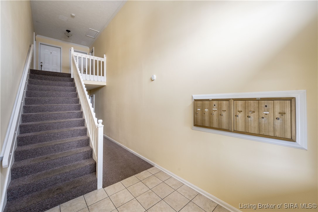 1409 Slate Run Road, Unit 16 New Albany, IN 47150 - Photo 3 of 24