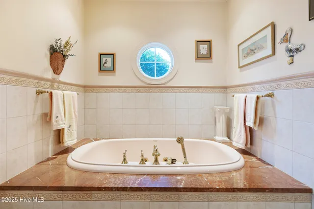 $600,000 | 1789 Portside Lane Southeast, Bolivia, NC 28422