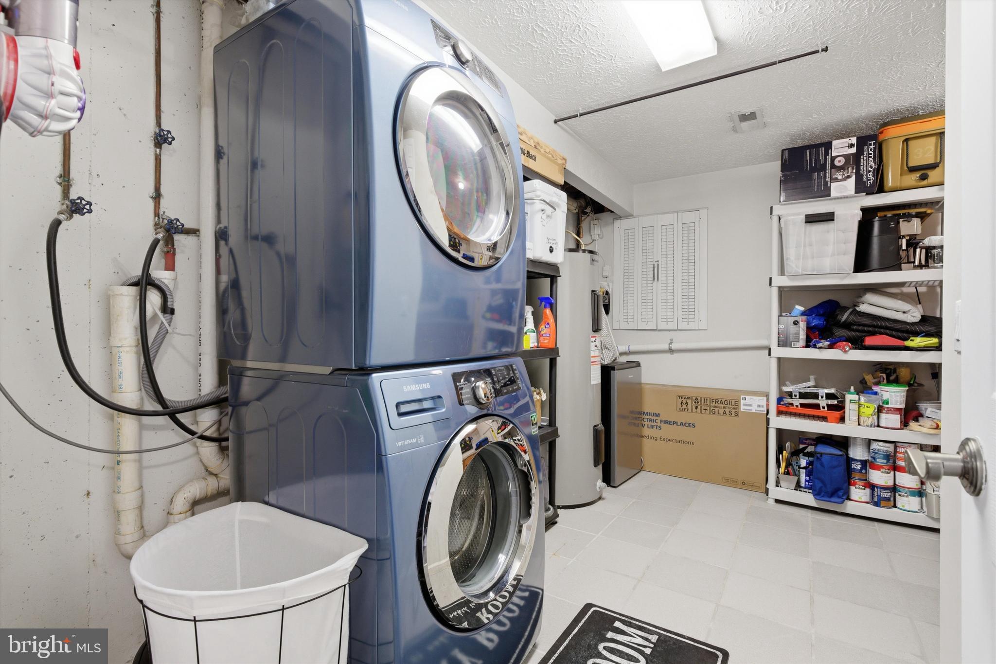 101 Cottage Grove Drive Pasadena, MD 21122 - Photo 21 of 35 a utility room with dryer and washer