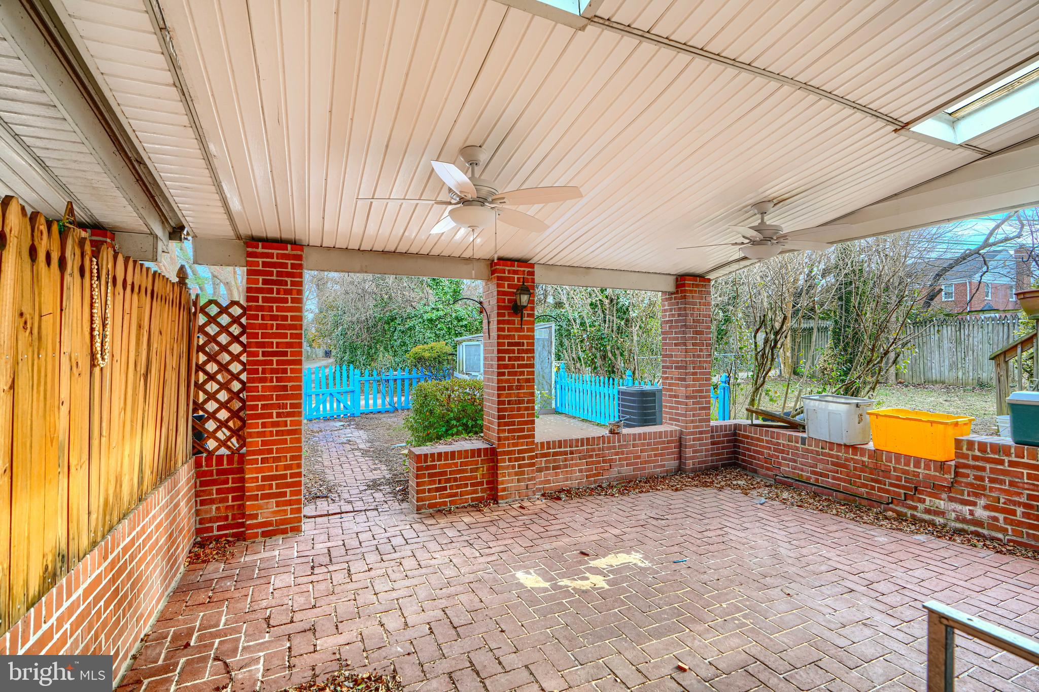 8235 Pleasant Plains Road Towson, MD 21286 - Photo 35 of 42 a room with window