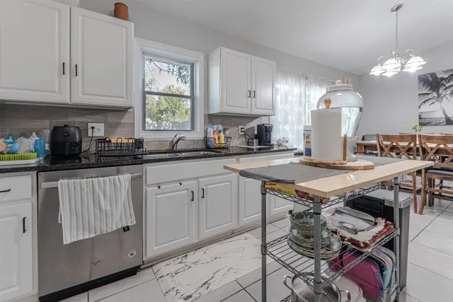 $255,000 | 2768 Wintergreen Drive, Rockford, IL 61109