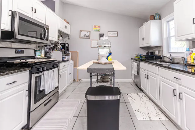 $255,000 | 2768 Wintergreen Drive, Rockford, IL 61109