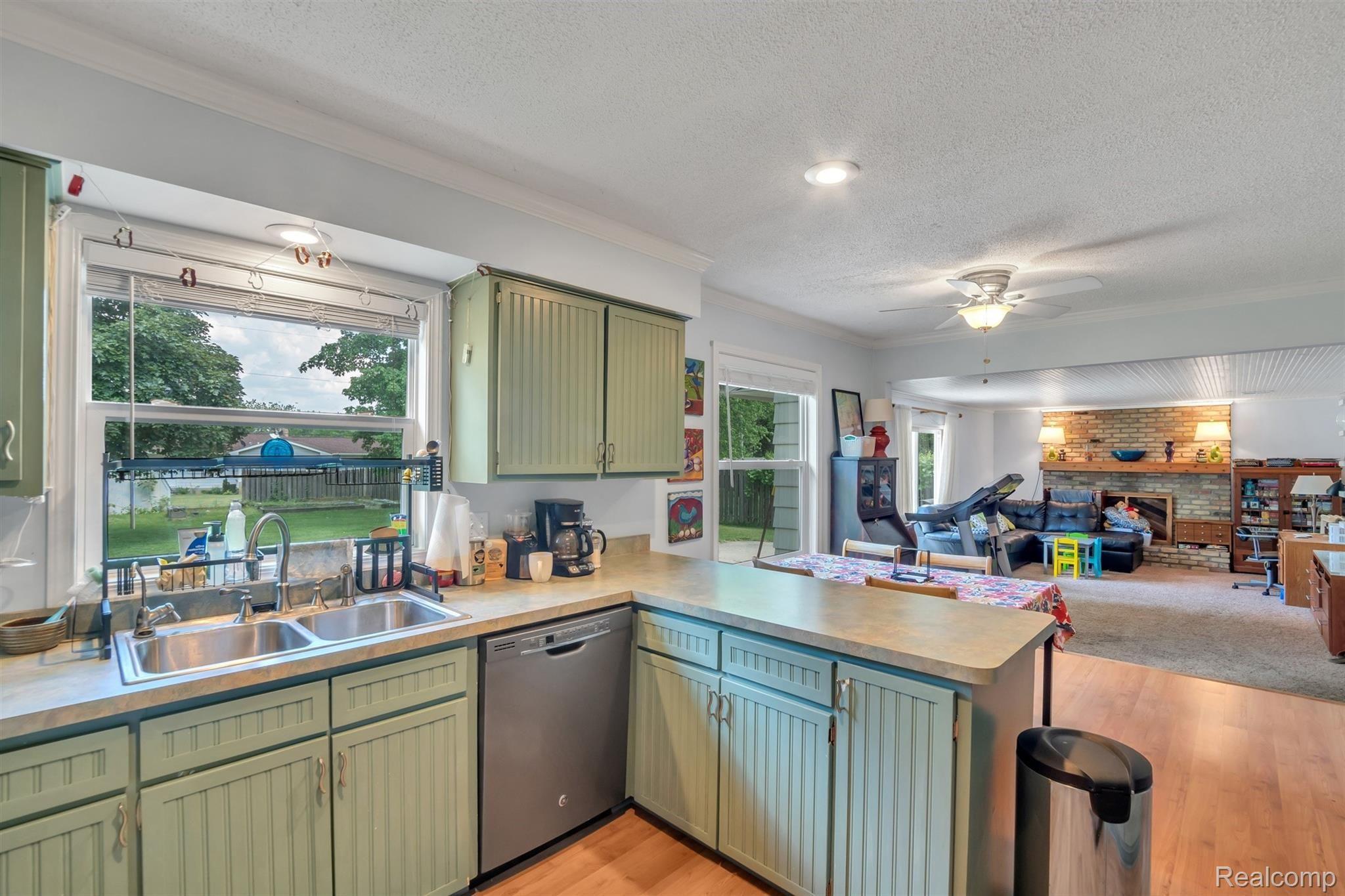 5393 South Genesee Road Grand Blanc, MI 48439 - Photo 14 of 40 18-5393 S Genesee Rd-WindowStill-Re.jpg