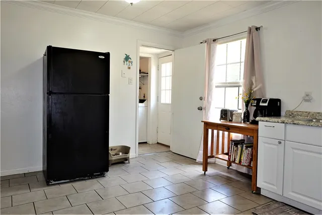 $164,900 | 1017 East Huntington Street, Beeville, TX 78102