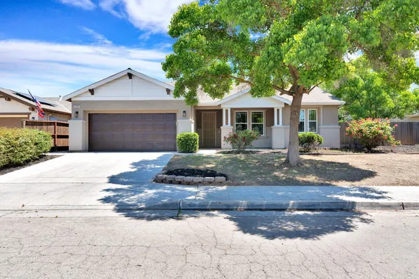 $429,950 | 2090 North Delbert Avenue, Fresno, CA 93722