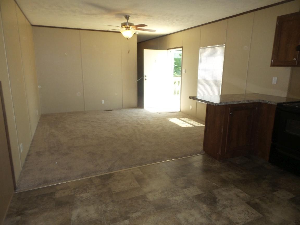 875 Queener Road Jacksboro, TN 37757 - Photo 11 of 15 Gallery Image 11