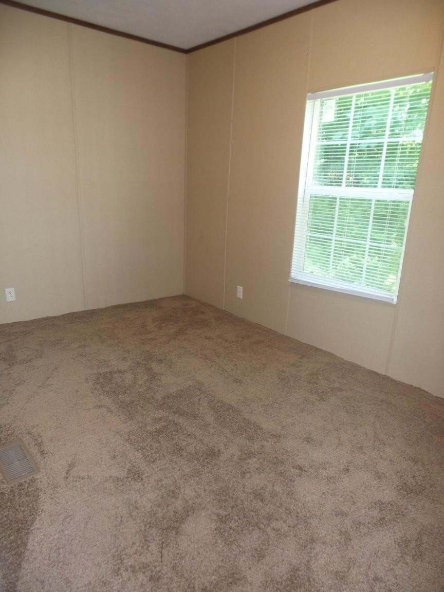 875 Queener Road Jacksboro, TN 37757 - Photo 13 of 15 Gallery Image 13
