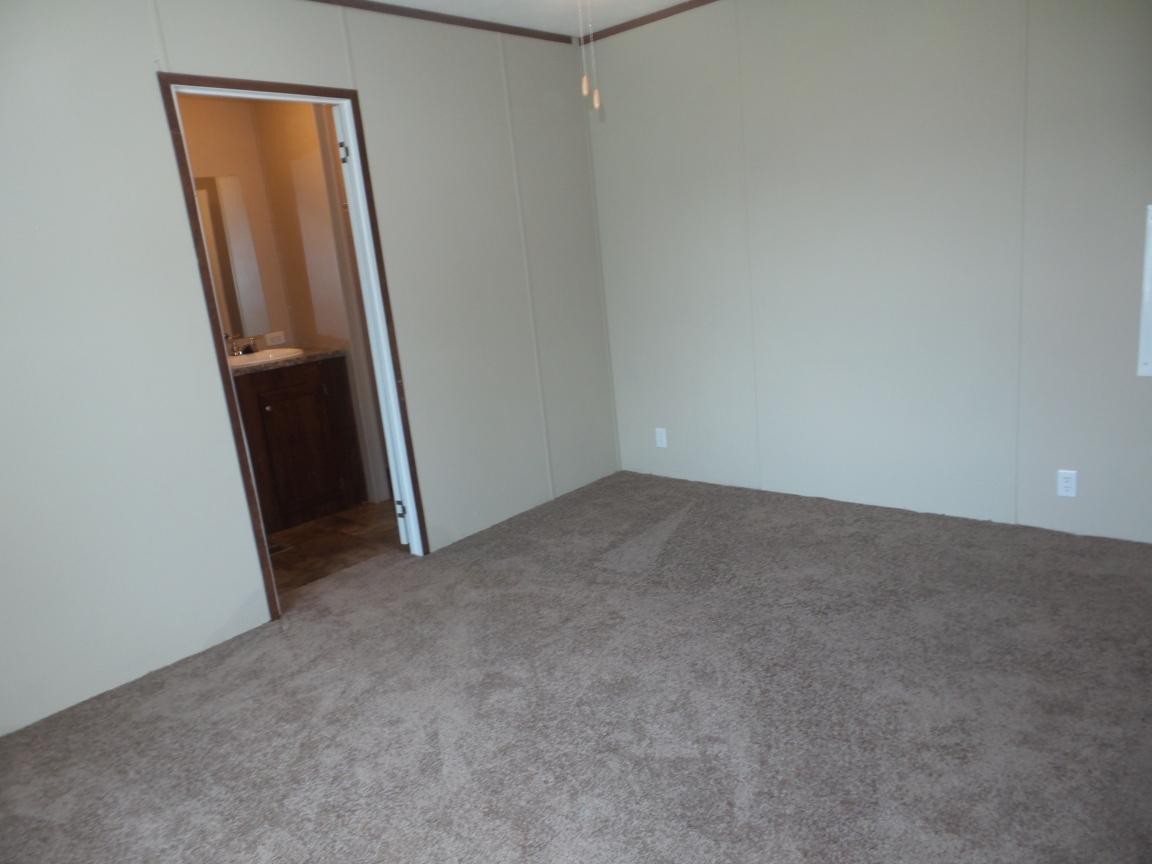 875 Queener Road Jacksboro, TN 37757 - Photo 8 of 15 Gallery Image 8