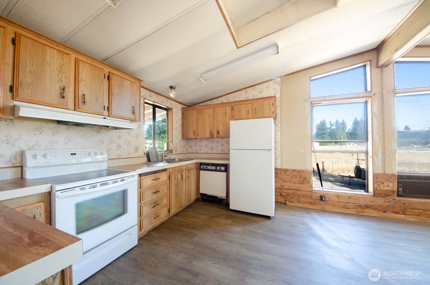 9015 183rd Avenue Southwest Rochester, WA 98579 - Photo 3 of 24