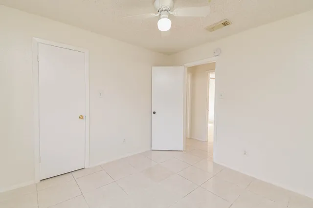 $1,750 | 10927 Spanish Grant Drive, Sugar Land, TX 77498