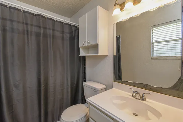 $1,750 | 10927 Spanish Grant Drive, Sugar Land, TX 77498