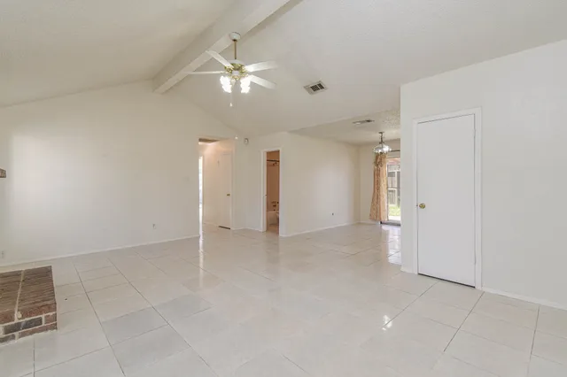 $1,750 | 10927 Spanish Grant Drive, Sugar Land, TX 77498