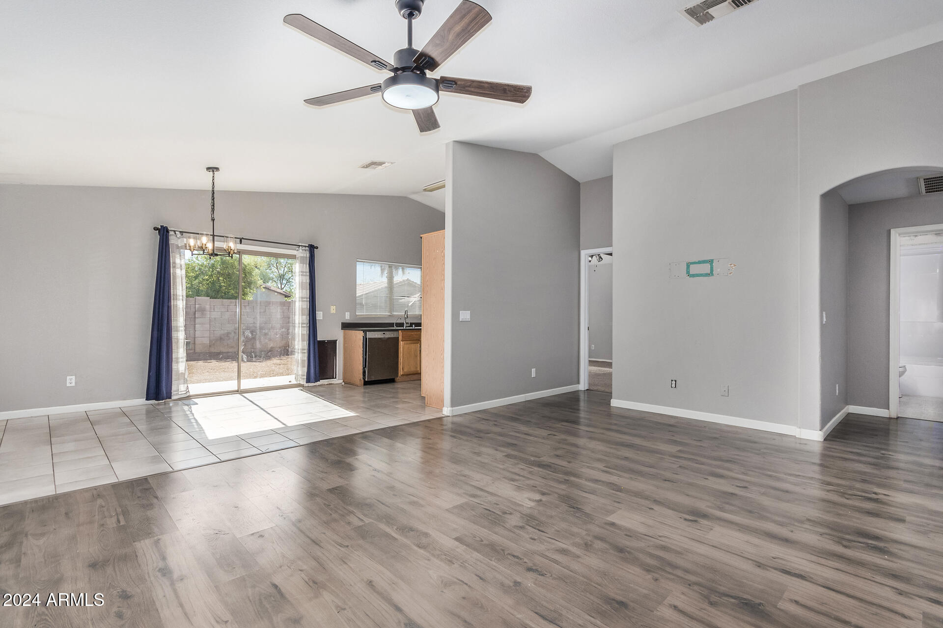8757 West Griswold Road Peoria, AZ 85345 - Photo 6 of 22 LIVING / DINING