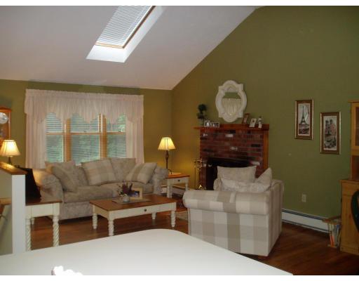 22 Hickory Road Millville, MA 01529 - Photo 3 of 15 Gallery Image 3