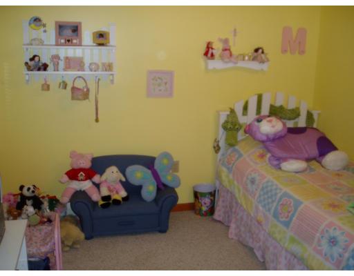 22 Hickory Road Millville, MA 01529 - Photo 6 of 15 Gallery Image 6