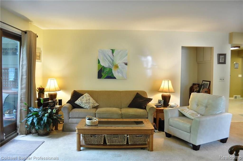 295 Red Oak Lane Rochester Hills, MI 48307 - Photo 20 of 39