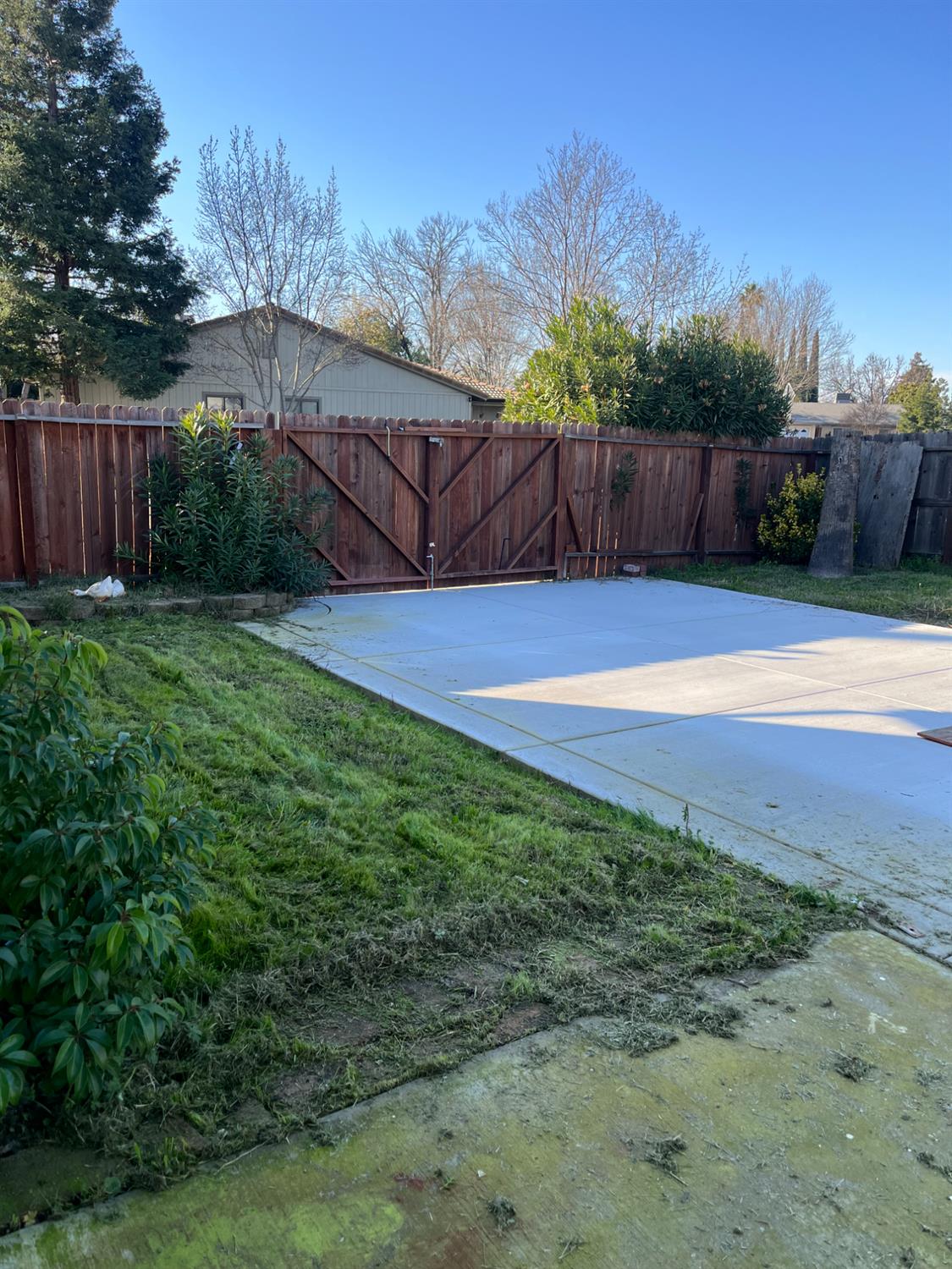 2401 Claridge Lane Stockton, CA 95210 - Photo 22 of 25 a view of a backyard