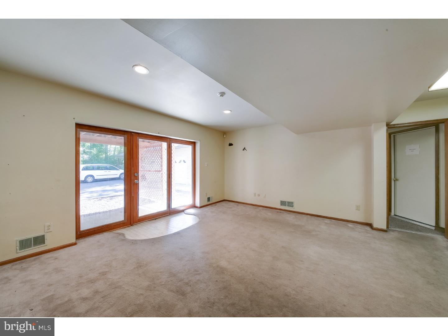 151 Kings Road Westampton, NJ 08060 - Photo 16 of 25