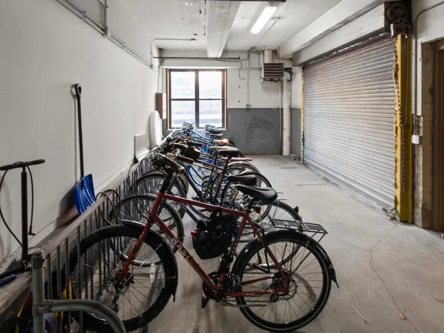 $800,000 | 730 North Plankinton Avenue, Unit 8C, Milwaukee, WI 53203