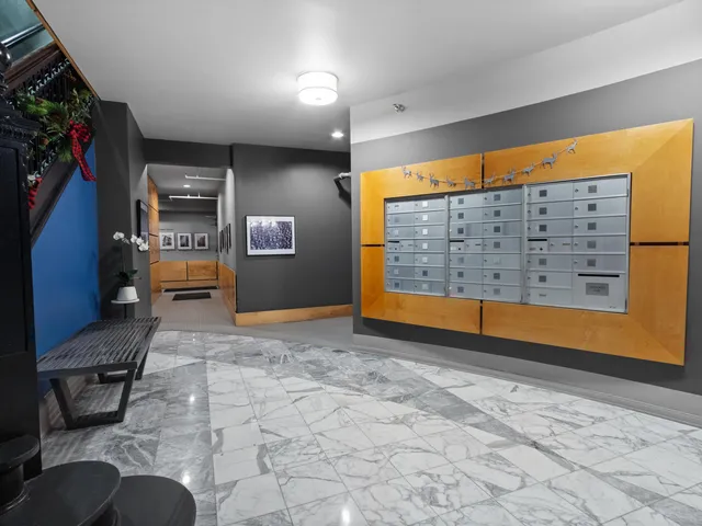 $800,000 | 730 North Plankinton Avenue, Unit 8C, Milwaukee, WI 53203