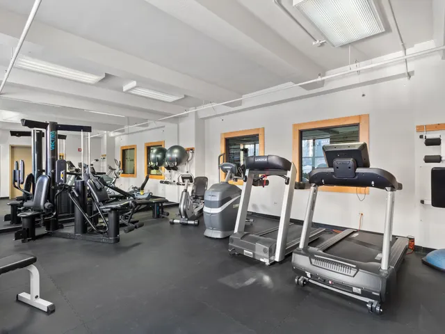 $800,000 | 730 North Plankinton Avenue, Unit 8C, Milwaukee, WI 53203