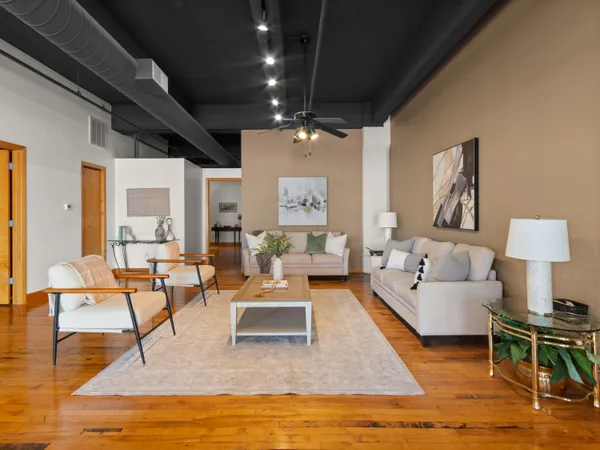 $795,000 | 730 North Plankinton Avenue, Unit 8C, Milwaukee, WI 53203