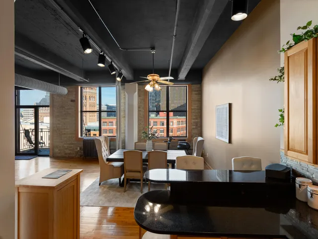 $800,000 | 730 North Plankinton Avenue, Unit 8C, Milwaukee, WI 53203