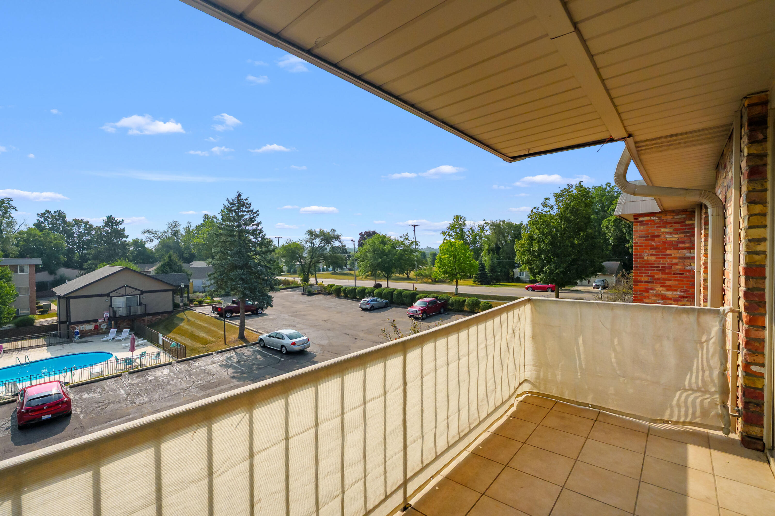 748 West Kilgore Road, Unit 303 Kalamazoo, MI 49008 - Photo 9 of 21 Kilgore Rd W 748 303 Portage 49024-18