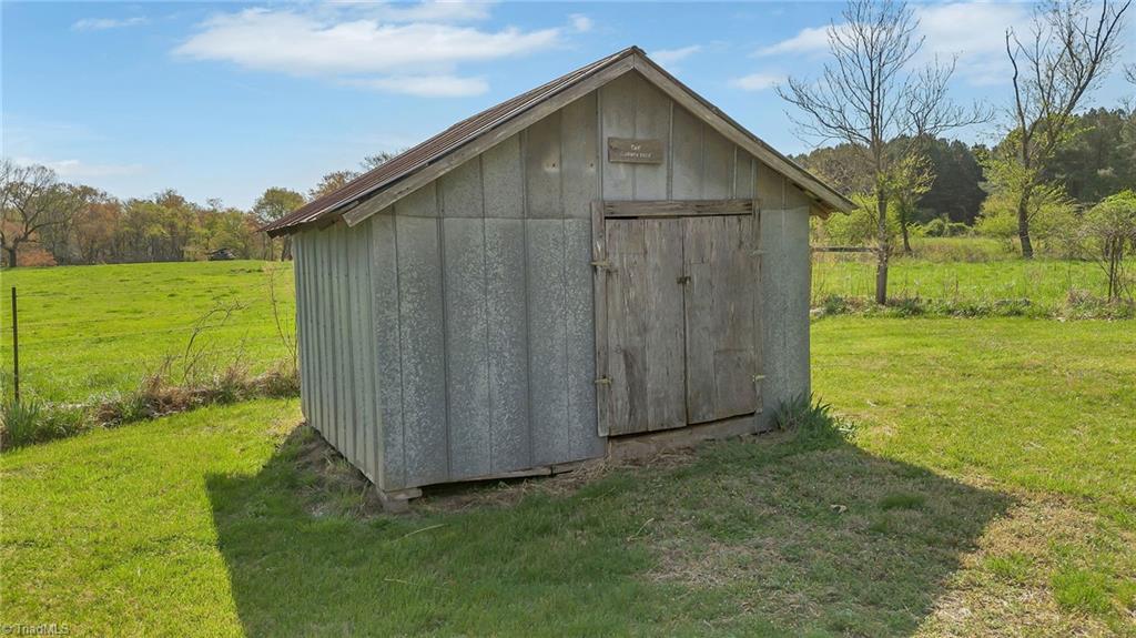 3592 Mathis Mill Road Ronda, NC 28670 - Photo 15 of 50