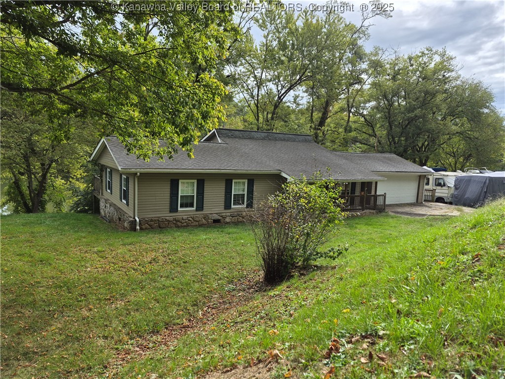 200 Strawberry Road St. Albans, WV 25177 - Photo 1 of 5 Front View