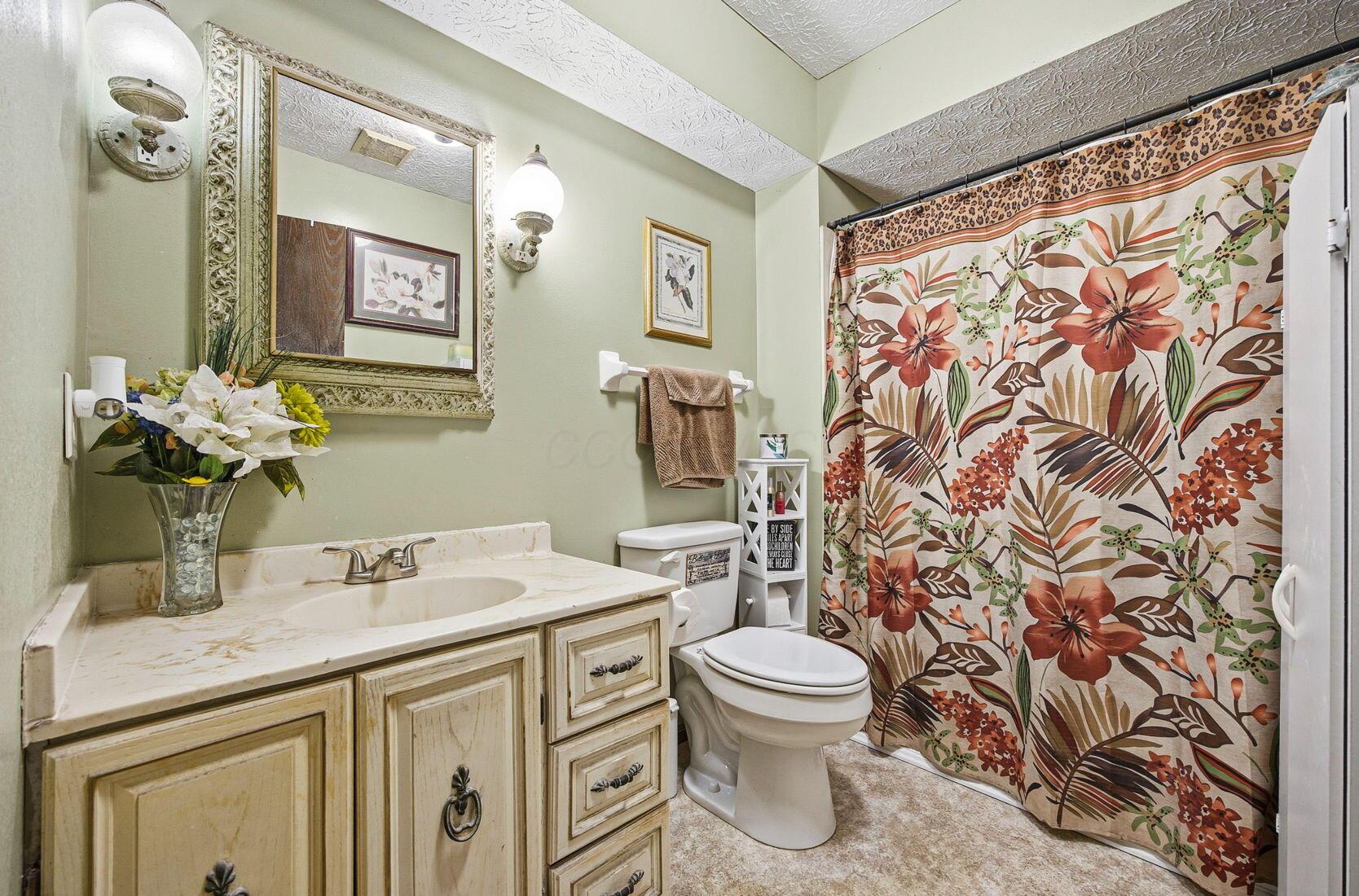 1485 Demorest Road Columbus, OH 43228 - Photo 29 of 45 +030