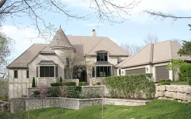 $2,675,000 | 10504 South Highland Lane, Olathe, KS 66061