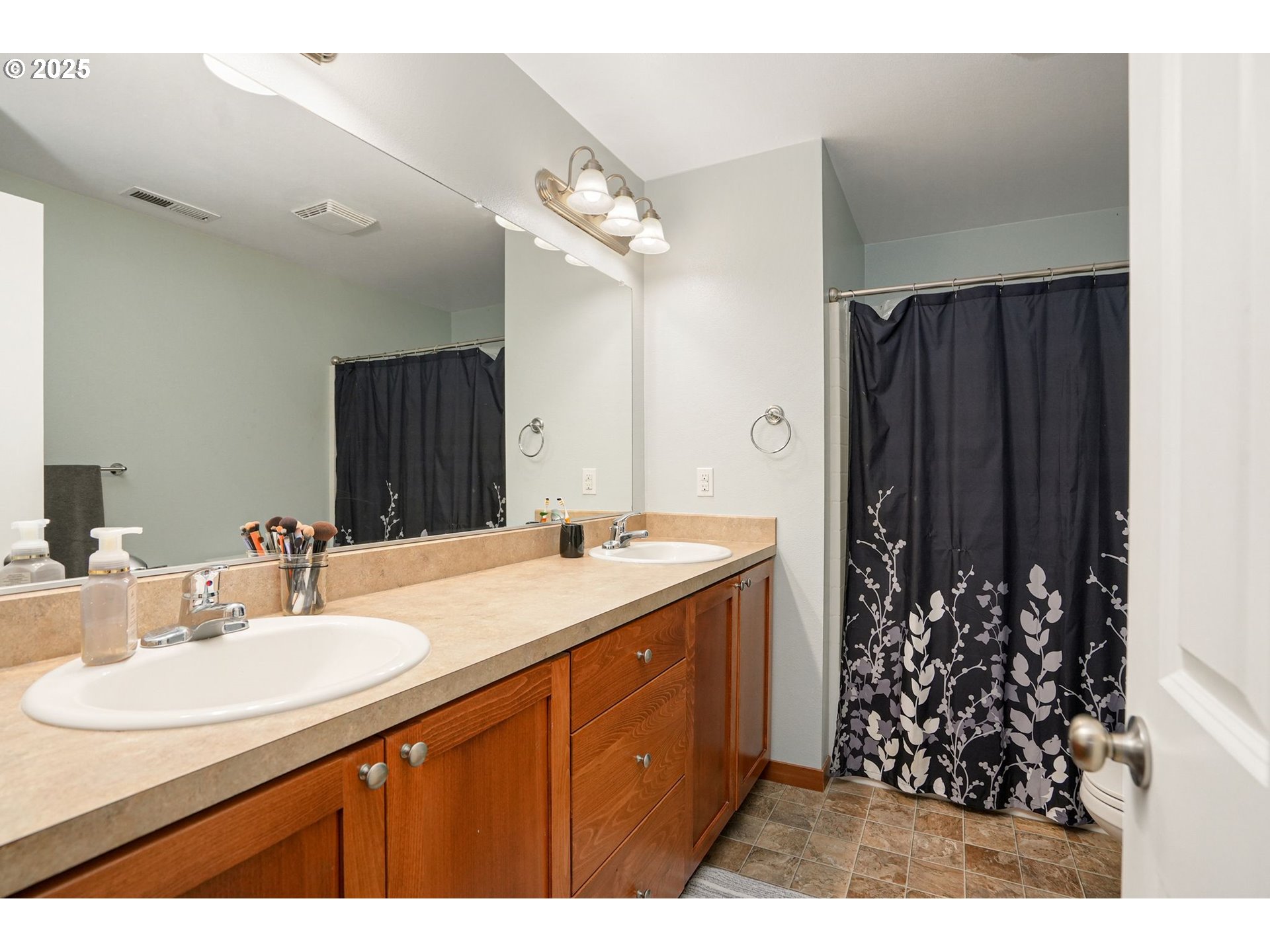 214 Olson Road Silverton, OR 97381 - Photo 27 of 43 Gallery Image 27