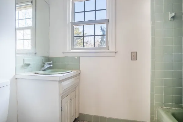 $699,999 | 252 Pinewood Drive, Longmeadow, MA 01106