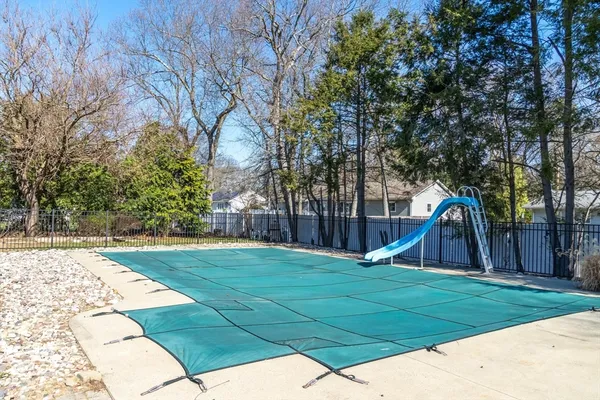 $699,999 | 252 Pinewood Drive, Longmeadow, MA 01106