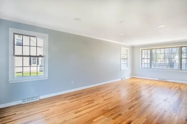 $699,999 | 252 Pinewood Drive, Longmeadow, MA 01106