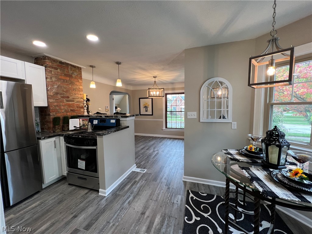 6145 Stanbury Road Parma, OH 44129 - Photo 4 of 20 Gallery Image 4