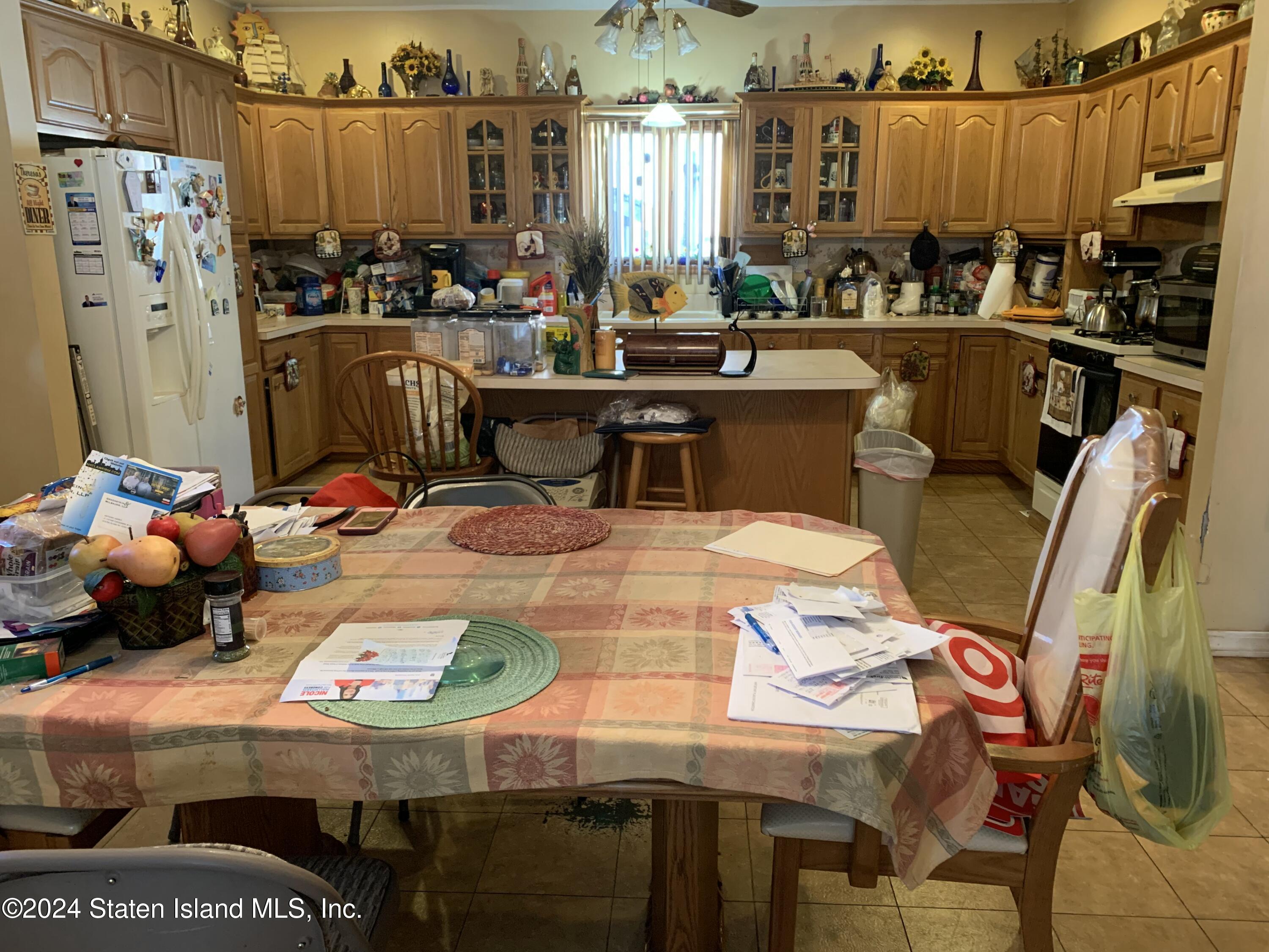 21 Father Capodanno Boulevard Staten Island, NY 10305 - Photo 11 of 28 IMG_3167