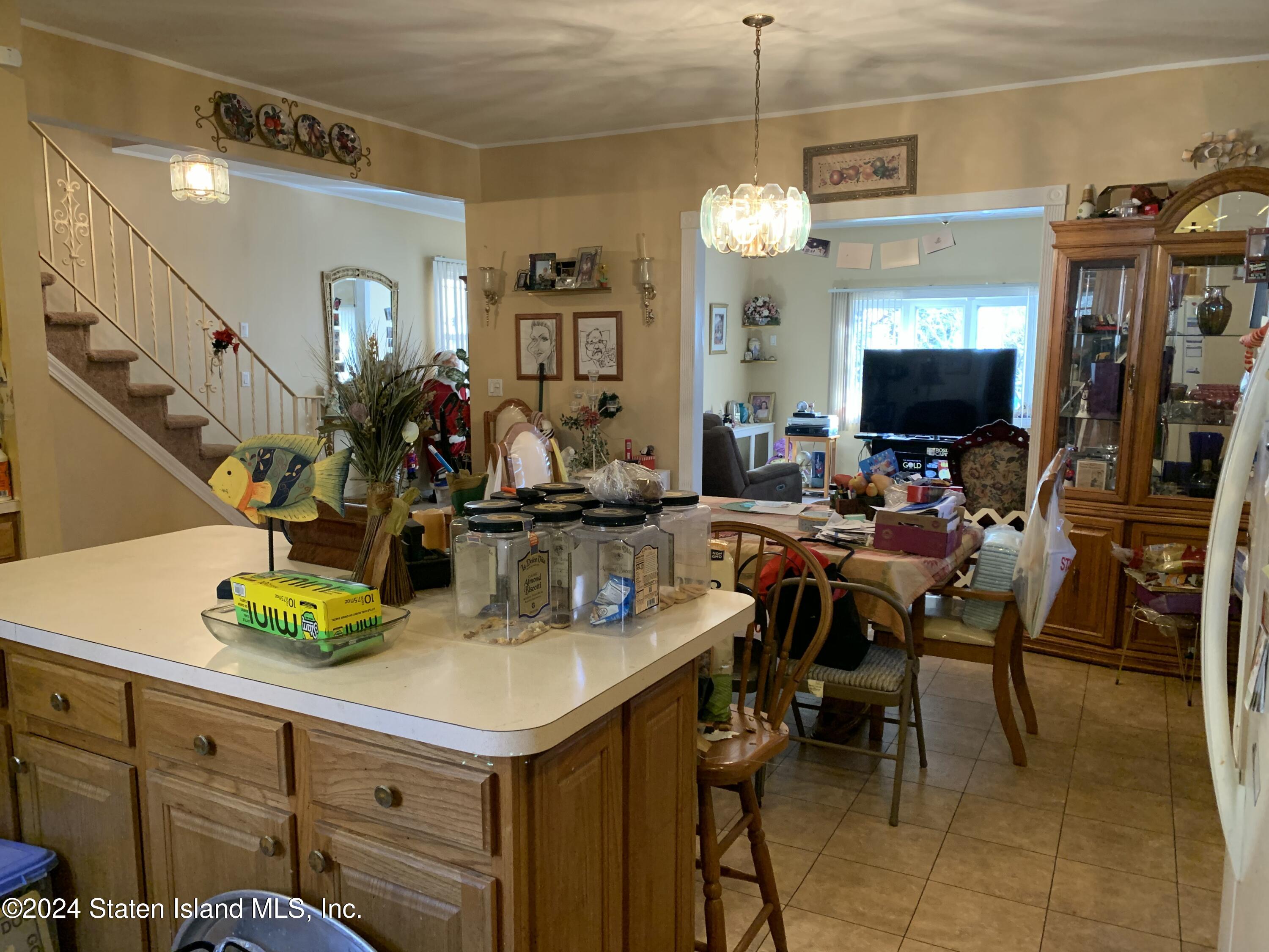 21 Father Capodanno Boulevard Staten Island, NY 10305 - Photo 7 of 28 IMG_3174